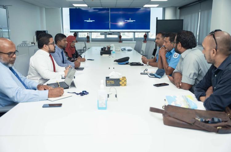 Discussions held to solve Hulhumalé traffic issues The Ministry of Transport discussed Hulhumalé's traffic issues and immediate solutions during the meeting.